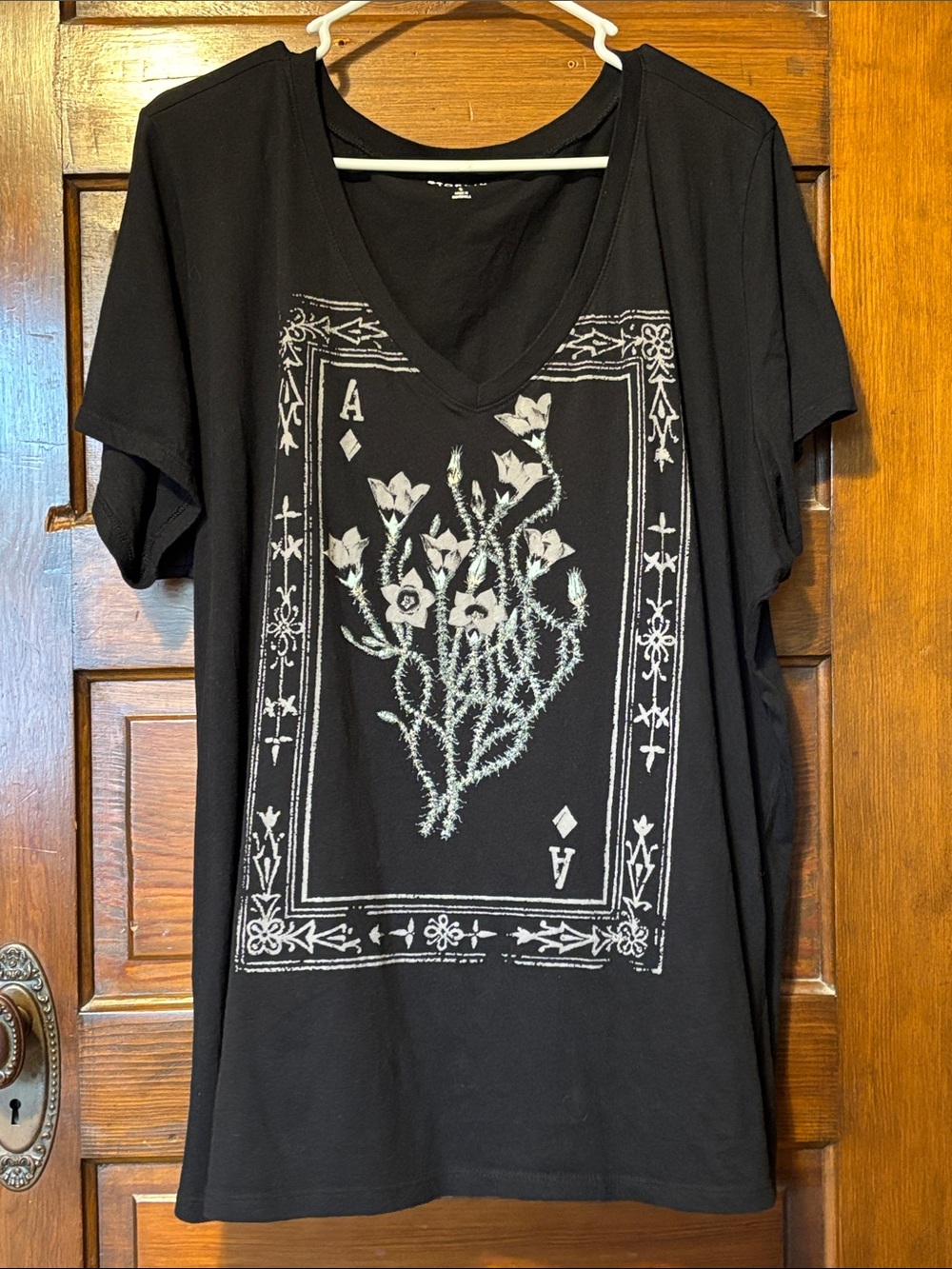 torrid Black V-Neck Graphic Tee with Ace Floral Card Print